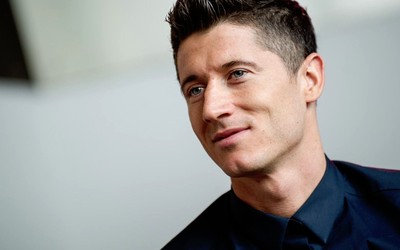 艾尚体育热议-厄兹詹这表现征服欧洲